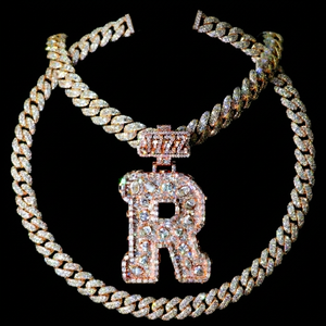 Collier pendentif alphabet unisexe en moissanite plaqué argent de luxe, best-seller, idéal pour les fêtes, disponible au meilleur prix - Product Image 1