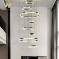 Lustre LED en acrylique long de style luxueux pour décoration intérieure de villa