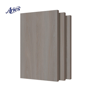 Pannello <span class=keywords><strong>in</strong></span> <span class=keywords><strong>Legno</strong></span> di <span class=keywords><strong>Abete</strong></span> Resistente ai Graffi Grado CE & ENF 4x8ft 9mm 18mm per Produzione di Arredi Personalizzati per Spazi Commerciali - Product Image 6