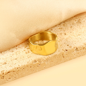 แหวนรูปทรงเรขาคณิตไม่สมมาตร ชุบทอง 18k เครื่องประดับแฟชั่นสำหรับทุกเพศ ของขวัญ สไตล์ยุโรป สำหรับนิ้วชี้ - Product Image 4