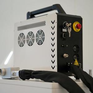 เครื่องทำความสะอาดด้วยเลเซอร์พัลส์ Bec-fc Bibo Mini Pulse 200w 300w สำหรับกำจัดสนิมแม่พิมพ์ฮาร์ดแวร์ คราบน้ำมันไม้ คราบสี - Product Image 1