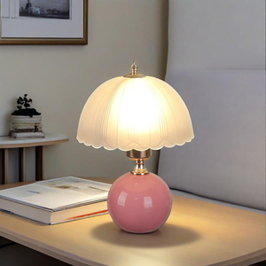 Lámpara Nocturna LED Táctil con Base de Madera, Luz Blanca Cálida 2700K, Funciona con Batería, CRI 90, 25000 Horas de Duración, Regulable, Diseño Minimalista Tulipán - Product Image 3