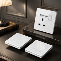 Prise murale industrielle standard britannique 16A en alliage d'aluminium IP21 avec interrupteur mural grand format, ports USB Type-C et prises TV