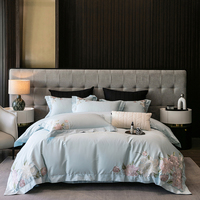 Ensemble de literie 4 pièces en coton à fibres longues, tissu satiné haute densité, housse de couette brodée de fleurs résistante