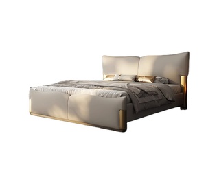 <span class=keywords><strong>Letto</strong></span> in Pelle di Lusso Moderno e Minimalista per Camera da <span class=keywords><strong>Letto</strong></span>, Testiera Curva a Nuvola con Imbottitura Morbida Integrata e Dettagli Dorati - Product Image 3