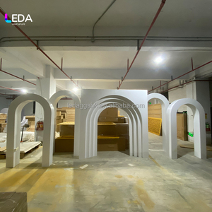 ฉากหลังงานแต่งงานแบบโค้ง 3 มิติ พร้อมขาตั้งตกแต่งเวที ฉากหลังสีขาวทำจาก PVC - Product Image 4