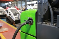Caricatore Elettrico per Biciclette Direttamente dalla Fabbrica Cinese, OEM Personalizzato, Commercio all'Ingrosso, Ordine Comune, Garanzia Commerciale, Esportatore Europa