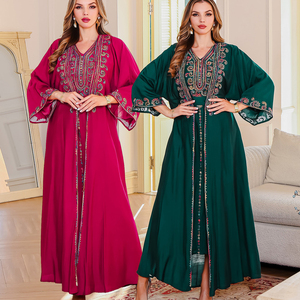 Abaya Elegante Bordada Árabe para Mujer Musulmana, Estilo Vintage, Ideal para Festivales o Eid - Product Image 1