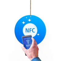 Plaque de suspension professionnelle en PVC étanche avec puce NFC et RFID NTAG213 215 216 pour réseaux sociaux, adhésion et paiement