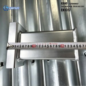 รั้วกั้นความปลอดภัยบนทางหล<span class=keywords><strong>ว</strong></span>งที่ได้รับการรับรองมาตรฐาน EN1317 GOST 26804 ผลิตจากเหล็ก Q355 ชุบกัล<span class=keywords><strong>ว</strong></span>าไนซ์แบบจุ่มร้อน สำหรับประเทศอุซเบกิสถาน - Product Image 3