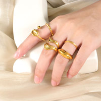 Edelstahl 18K Gold PVD-beschichteter Bandring Unregelmäßige Form Gebogener Einzigartiger Modeschmuck für Frauen