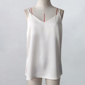 เสื้อกล้ามสายเดี่ยวเซ็กซี่สำหรับฤดูร้อน พิมพ์โลโก้ได้ ผ้าซาติน สำหรับออกกำลังกาย ขายส่งจำนวนมากสำหรับผู้หญิง - Product Image 2