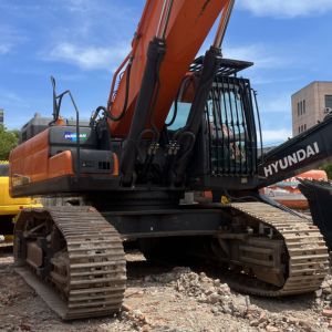 Excavatrice Doosan Dx530lc d'occasion d'origine en version limitée en parfait état - Product Image 2