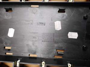 กระจังหน้าสำหรับ <span class=keywords><strong>Audi</strong></span> <span class=keywords><strong>Q7</strong></span> <span class=keywords><strong>V12</strong></span> <span class=keywords><strong>TDI</strong></span> 6.0L ปี 2007-2009 ชุบโครเมียมแบบกรอบเดี่ยว พร้อมตรา <span class=keywords><strong>V12</strong></span> - Product Image 5