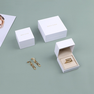 Boîtes d'emballage pour bijoux en papier personnalisées avec logo Boyang, petites, pour mariage, fiançailles, boîte à boucles d'oreilles blanche - Product Image 2
