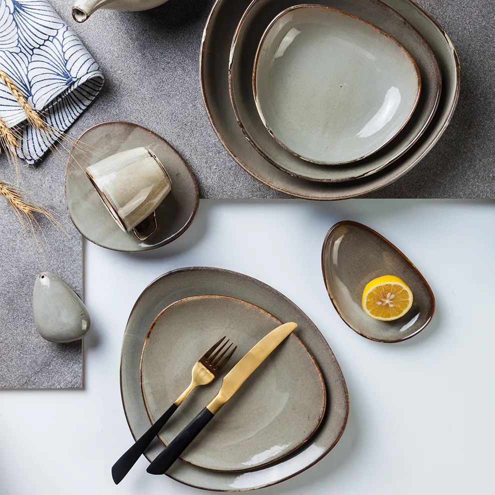 YAYU set peralatan makan rumah porselen tidak beraturan, set piring mangkok keramik gaya Jepang untuk Makan Malam