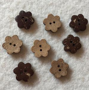 Nút may vỏ dừa tự nhiên màu nâu tùy chỉnh các biến thể 2 lỗ và 4 lỗ trong các hình dạng khác nhau cho quần áo - Product Image 2