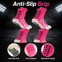 Chaussettes de football antidérapantes en gros avec logo personnalisé OEM, design géométrique, chaussettes de sport montantes avec semelle en caoutchouc