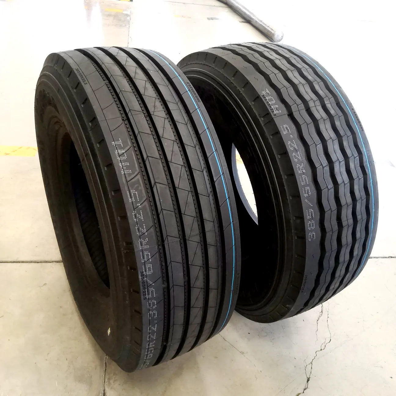 Neumáticos de camión Dovroad Truefast Bossway 295/80R22.5 11R22.5 315/80R22.5 1200R24 385/65R22.5 13R22.5 1200R24 12R22.5 1200R20 1100R20