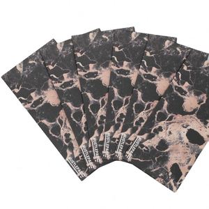 Sobre de Papel Kraft Negro Mini Personalizado Reciclable con Logotipo Estampado en Negro para Empaque de Monedas - Product Image 1