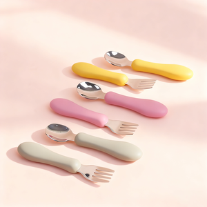 Juego de cubiertos de silicona de colores vibrantes de grado alimenticio al por mayor, juegos de comedero de cucharas y tenedores de acero inoxidable, utensilios de cocina para niños pequeños - Product Image 2