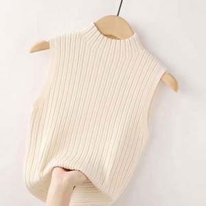 I-0669 Top sans manches chic rétro pour femme, gilet tricoté rayé décontracté d'été, coupe courte, col mi-haut, design à côtes larges, vente chaude - Product Image 5