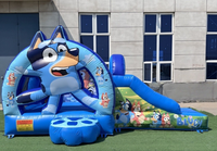 Château gonflable commercial à louer avec toboggan intégré pour fêtes d'enfants et activités en plein air