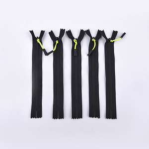 Bán buôn 3 ##5 Nylon Thiết kế dây kéo với răng vàng chuỗi dài Nylon dây kéo CuộN các nhà sản xuất - Product Image 2