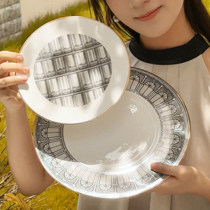 Traje de vajilla de porcelana de hueso Serie de castillo europeo Vajilla de alto valor Cuenco exquisito Traje de cuchara de mariposa Cena doméstica - Product Image 2