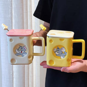 Mug en céramique Tom et Jerry avec couvercle et cuillère, design fromage, tasse mignonne de dessin animé pour cadeau - Product Image 5