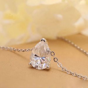 Collier pendentif en or 18 carats pur Xinfly, forme de goutte d'eau, diamant moissanite 2,0 carats - Product Image 4