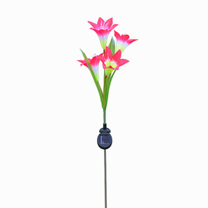 Lampes solaires de jardin à 4 têtes en forme de lys, LED à changement de couleur, décoration de pelouse extérieure, résistantes à l'eau, autoportantes - Product Image 5
