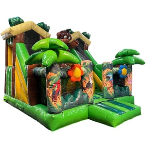 Château gonflable tropical 3D avec toboggan double, zone de saut et obstacles, contenant un perroquet, un flamant rose et un singe - Product Image 3
