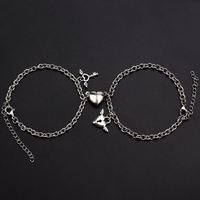 Juego de 2 Pulseras de Acero Inoxidable Plateadas/Doradas Unisex con Diseño de Sol y Luna Magnético, Regalo para Parejas a Distancia