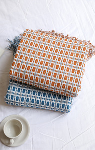 Couverture tricotée confortable pour décor à la maison avec gland couleur unie douce et confortable pour canapé - Product Image 6