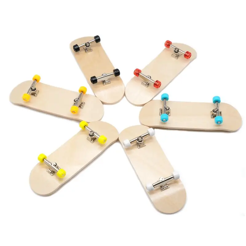 Bán buôn tùy chỉnh ván trượt bằng gỗ 5 lớp Maple với vòng bi DIY Mini Skateboard