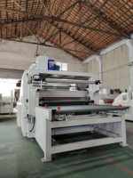 Machines de menuiserie à rouleaux UV pour le travail du bois Revêtement par rouleaux de surface Enduction de porte d'armoire de porte en bois Machine à travailler le bois