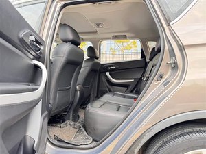 <span class=keywords><strong>Voiture</strong></span> d'occasion Changan CS35 2017, SUV compact de luxe, un seul propriétaire, titre propre, historique d'entretien complet, excellent rapport qualité-prix - Product Image 5