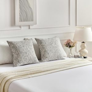 Taies d'oreiller en polyester haute densité avec détails de passepoil raffinés pour toutes les saisons - Product Image 2