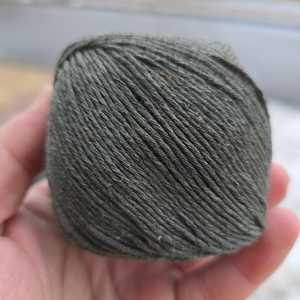 Hilo de mezcla verde oscuro 50g Hobby algodón 100% reciclado para tejer a mano costura y tejido patrón teñido - Product Image 1