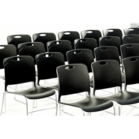 Chaise empilable en poly haute densité au design minimaliste Europa avec patins antidérapants, chaise de réception pour projet de bureau, chaise pour visiteurs