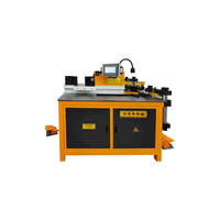 Machine de traitement de barres omnibus CNC trois-en-un LEADWIN Série 30, découpe multi-stations de barres de cuivre