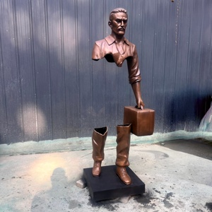 Estatuas de Bronce de Mano Humana Hueca de Tamaño Real Disponibles para Compra Inmediata, Estatuas de Bronce Personalizadas de Todo Tipo Disponibles - Product Image 1