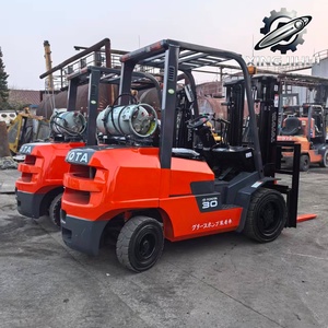 Chariot élévateur TOYOTA FGZN30 3 tonnes d'occasion, importé du Japon, moteur 1DZ-2, machine d'occasion, moteur GPL avec déplacement latéral. - Product Image 2