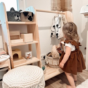 <span class=keywords><strong>Porte</strong></span>-vêtements <span class=keywords><strong>Montessori</strong></span> pour enfants avec étagère <span class=keywords><strong>Porte</strong></span>-vêtements en bois pour tout-petits Rangement pour vêtements pour enfants - Product Image 3