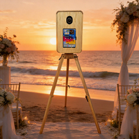 Photomaton vintage en bois avec écran tactile, idéal pour les mariages, les fêtes et les événements professionnels |   Photomaton pour iPad
