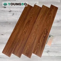 Tablón de Vinilo con Textura de Madera Personalizada en Relieve de 1.2mm-3mm, Pisos Vinílicos Autoadhesivos