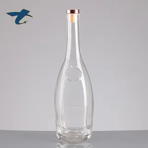 Proveedor de China de venta 700ml vacía 750ml Frost Vodka y vino única botella de vidrio con corcho
