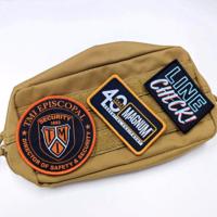 Patchs tissés colorés personnalisables pour tous les âges, avec support thermocollant et bordure surjetée, patch logo personnalisé surjeté