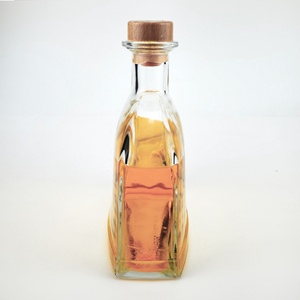 Bouteille de vin personnalisée en verre de luxe de 750 ml avec bouchon pour whisky et <span class=keywords><strong>vodka</strong></span> en gros - Product Image 5
